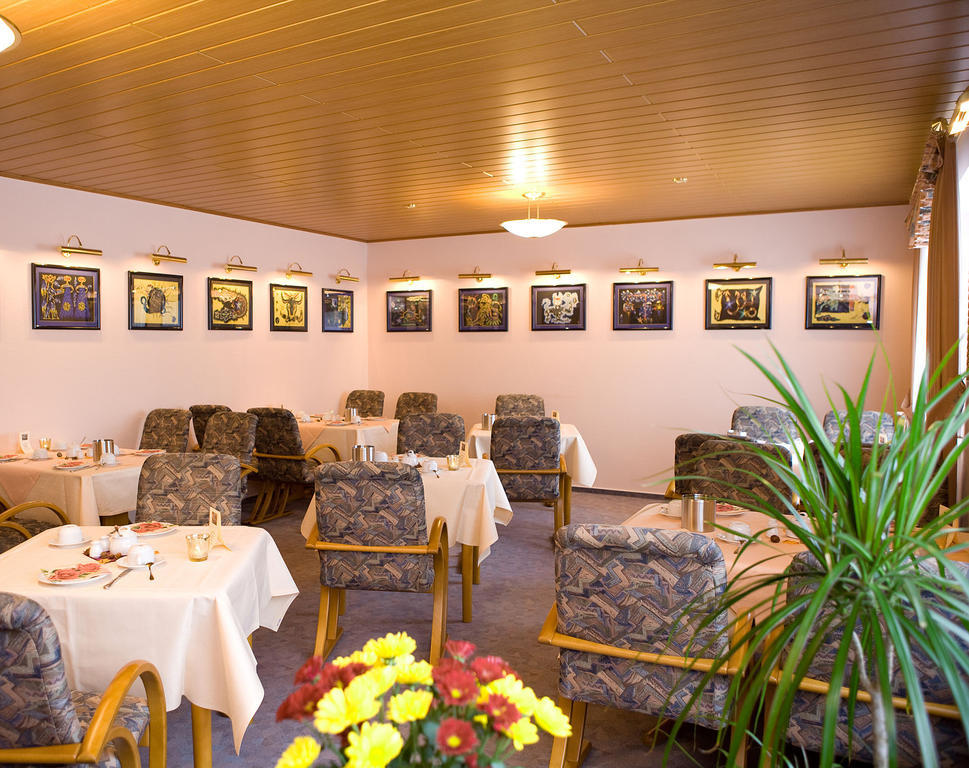 Eppelborn Central Inn Hotel Garni מראה חיצוני תמונה